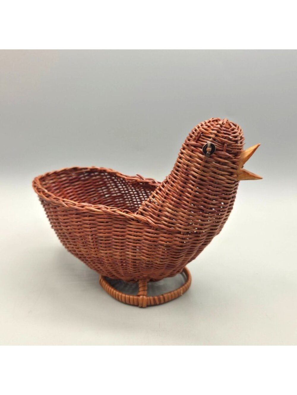 Wicker Chicken Shaped Basket Storage Or Decor Handwoven Rustic Farmhouse Style